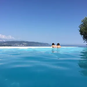 Le Ville Relais מלון
